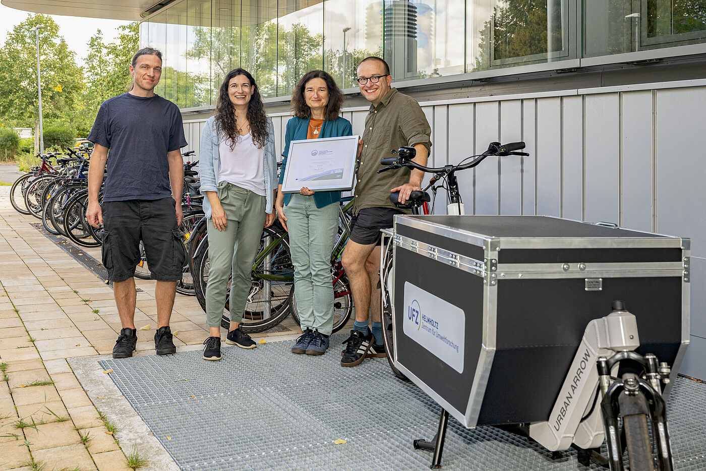 Übergabe Zertifikat Fahrradfreundlicher Arbeitgeber an das UFZ Leipzig