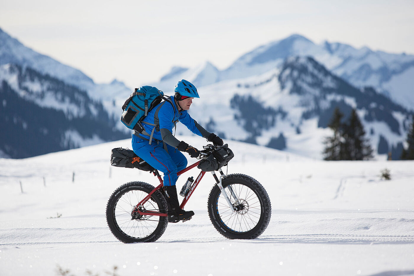 Radfahrer auf Fatbike. 